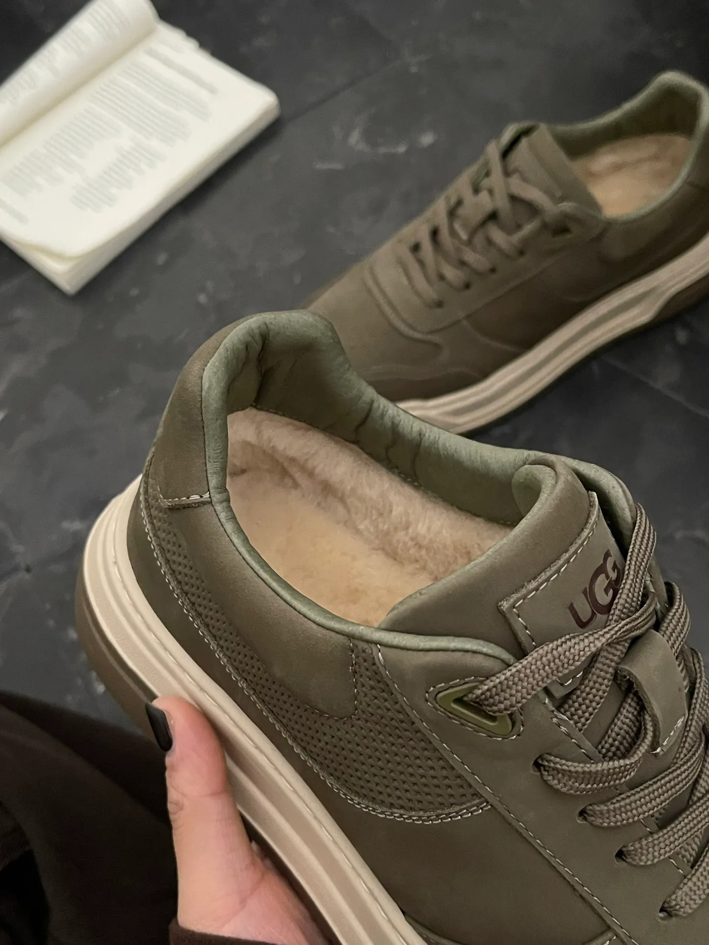 Men's men's shoes 💰600 𝐔𝐆𝐆 | Work sneakers Duicun, selected first-layer cow nubuck, simple, retro style, super good-looking, exclusive private model outsole, comfortable and good anti-slip effect, real wool lining, must be arranged for autumn and winter matching!   Size：39-46